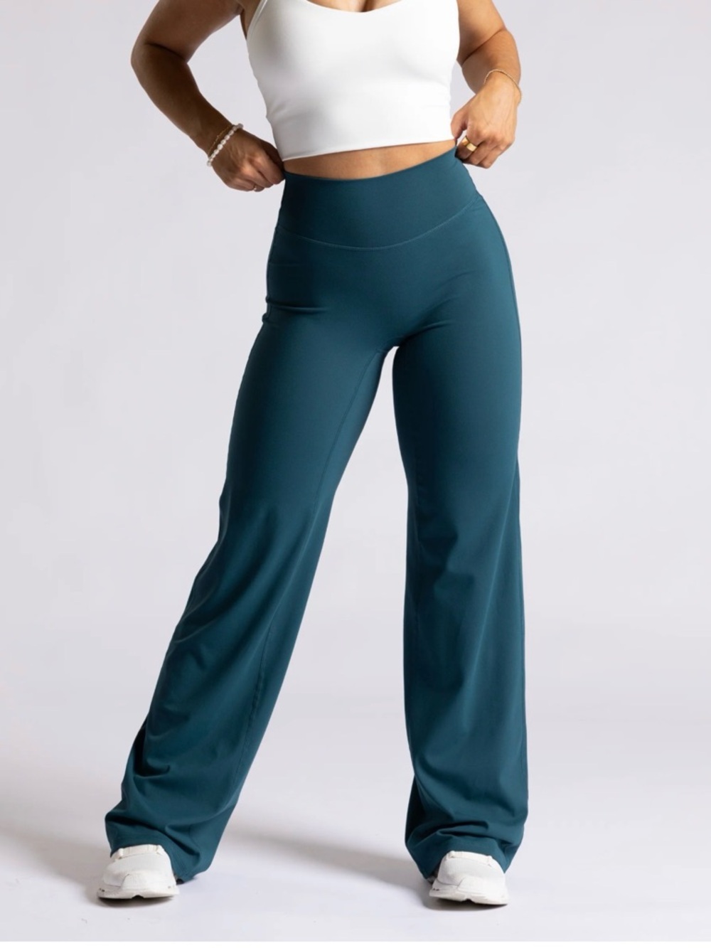 P’tula 365 Straight leg pants in Black
